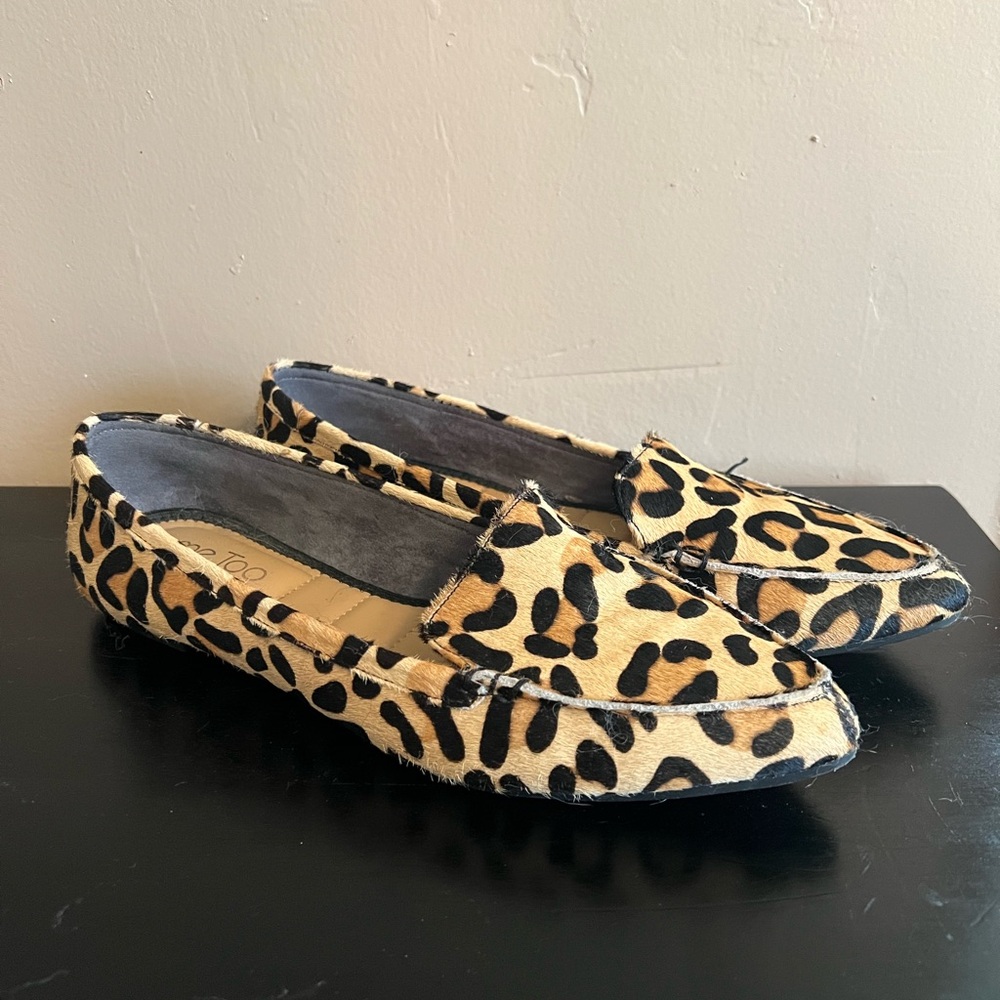 Calf hair leopard print loafers GUC size 9